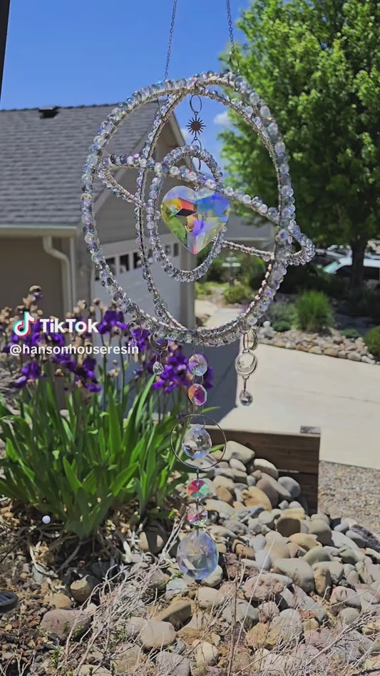 3 ring heart planet suncatcher